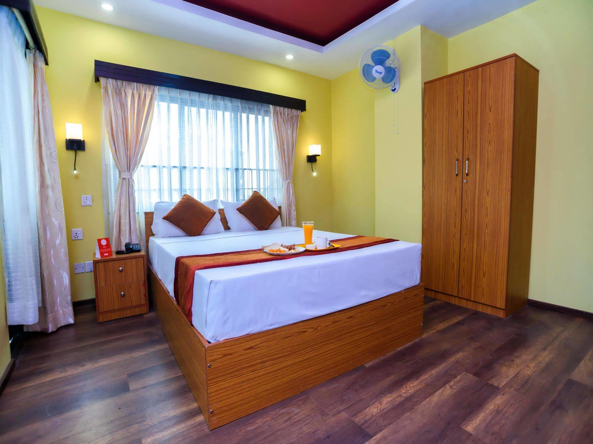 Oyo 105 Hotel Travel Inn 加德满都 外观 照片