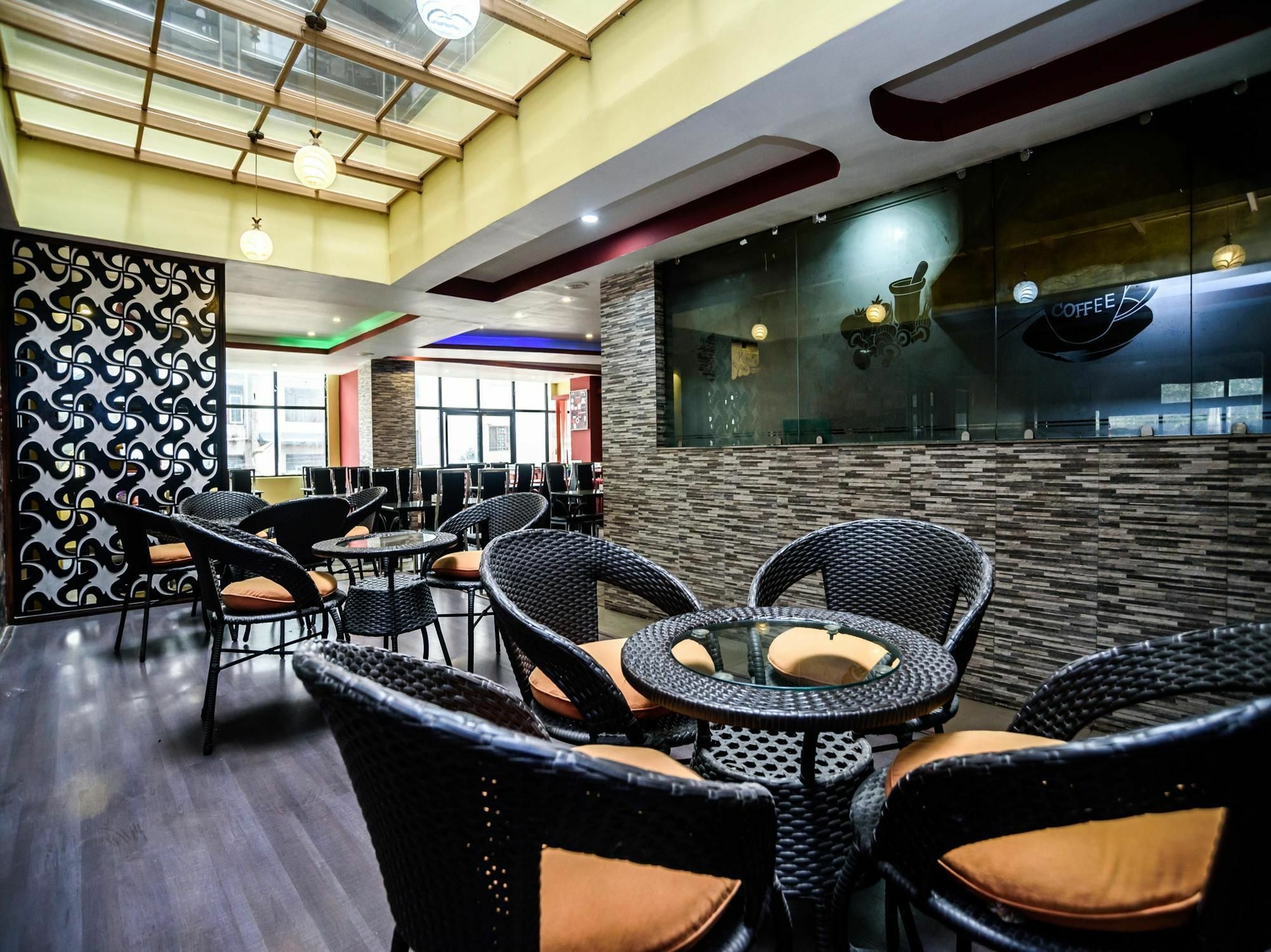 Oyo 105 Hotel Travel Inn 加德满都 外观 照片
